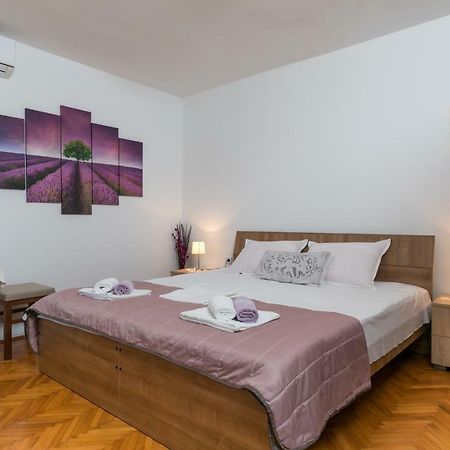 Mini Apartment Petra - Rooms Purple & Green With Kitchen And Garden Ντουμπρόβνικ Εξωτερικό φωτογραφία