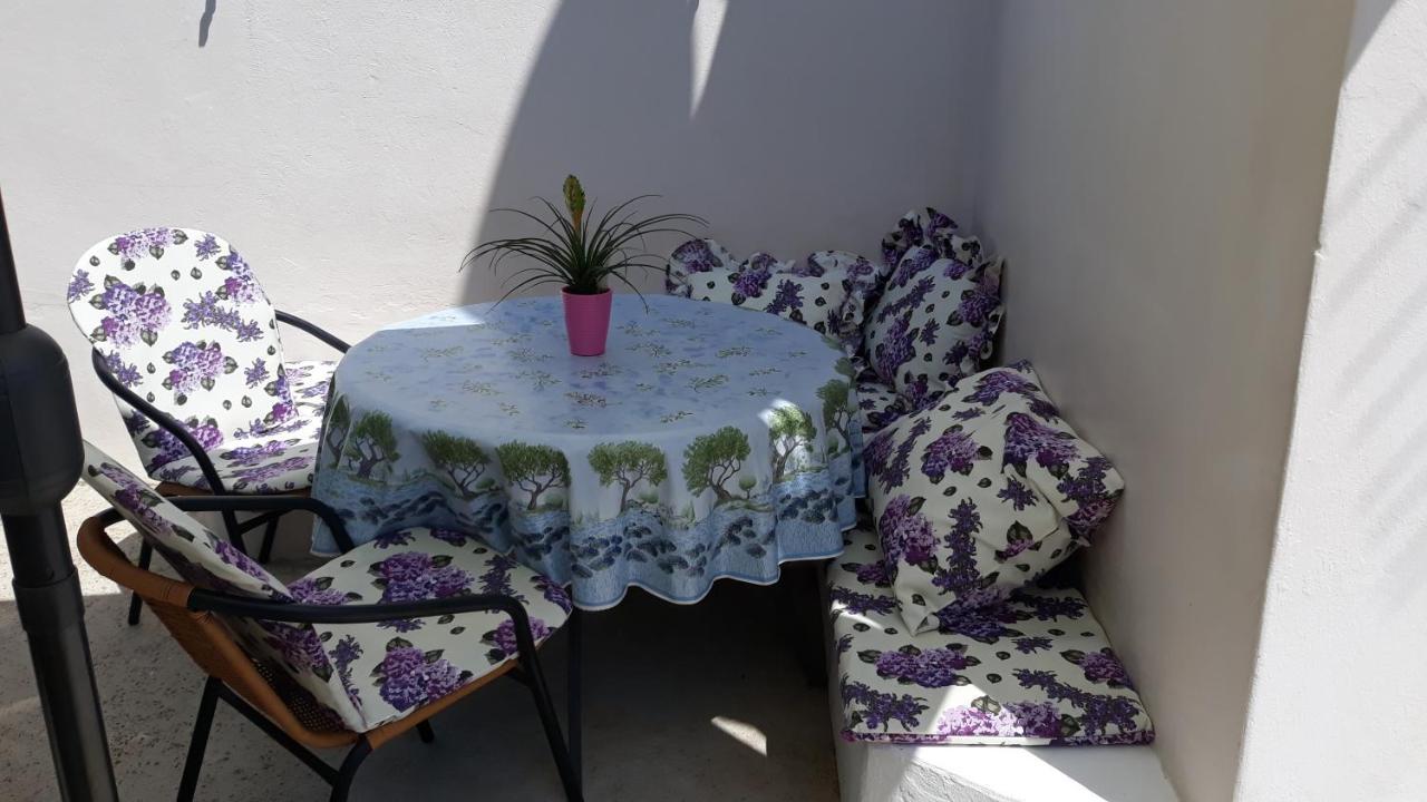 Mini Apartment Petra - Rooms Purple & Green With Kitchen And Garden Ντουμπρόβνικ Εξωτερικό φωτογραφία