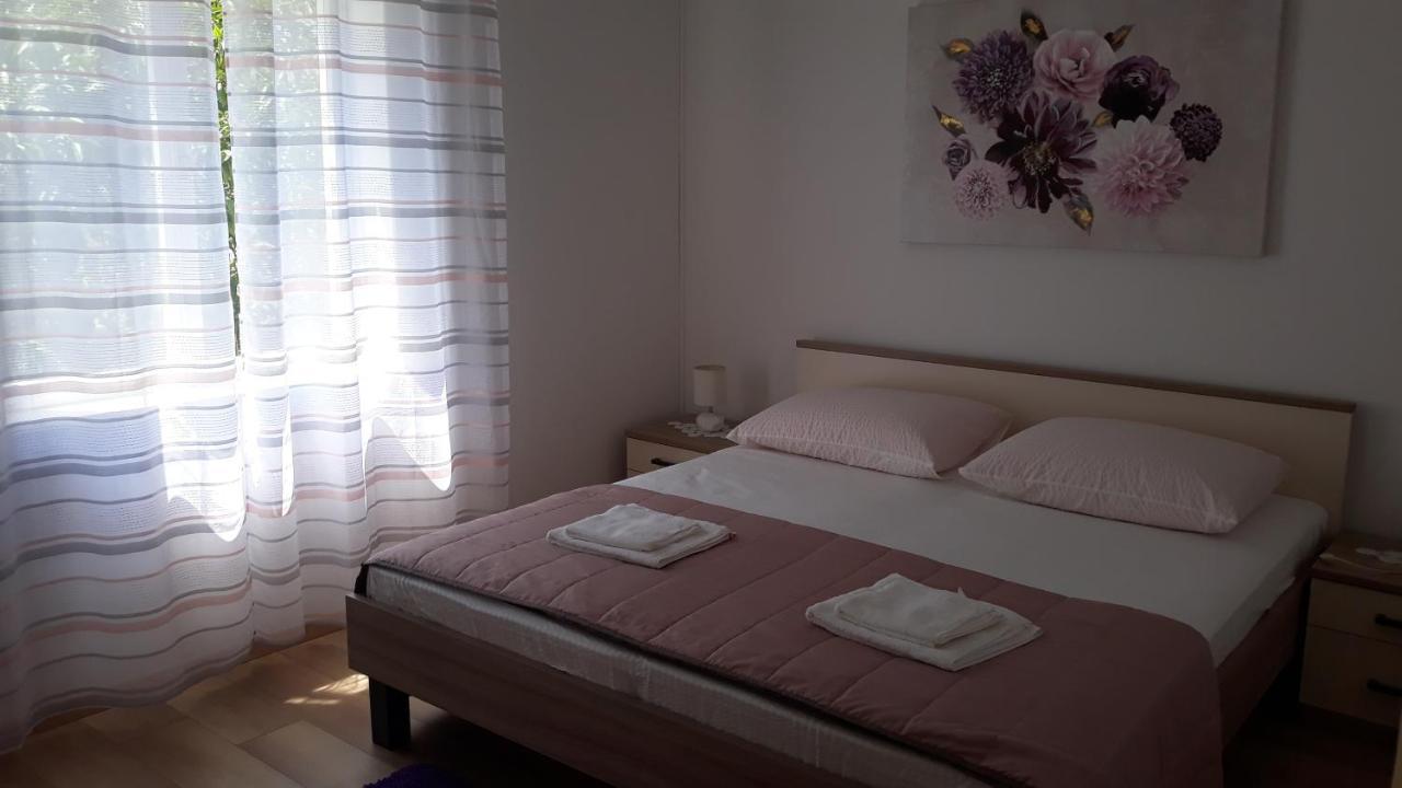 Mini Apartment Petra - Rooms Purple & Green With Kitchen And Garden Ντουμπρόβνικ Εξωτερικό φωτογραφία