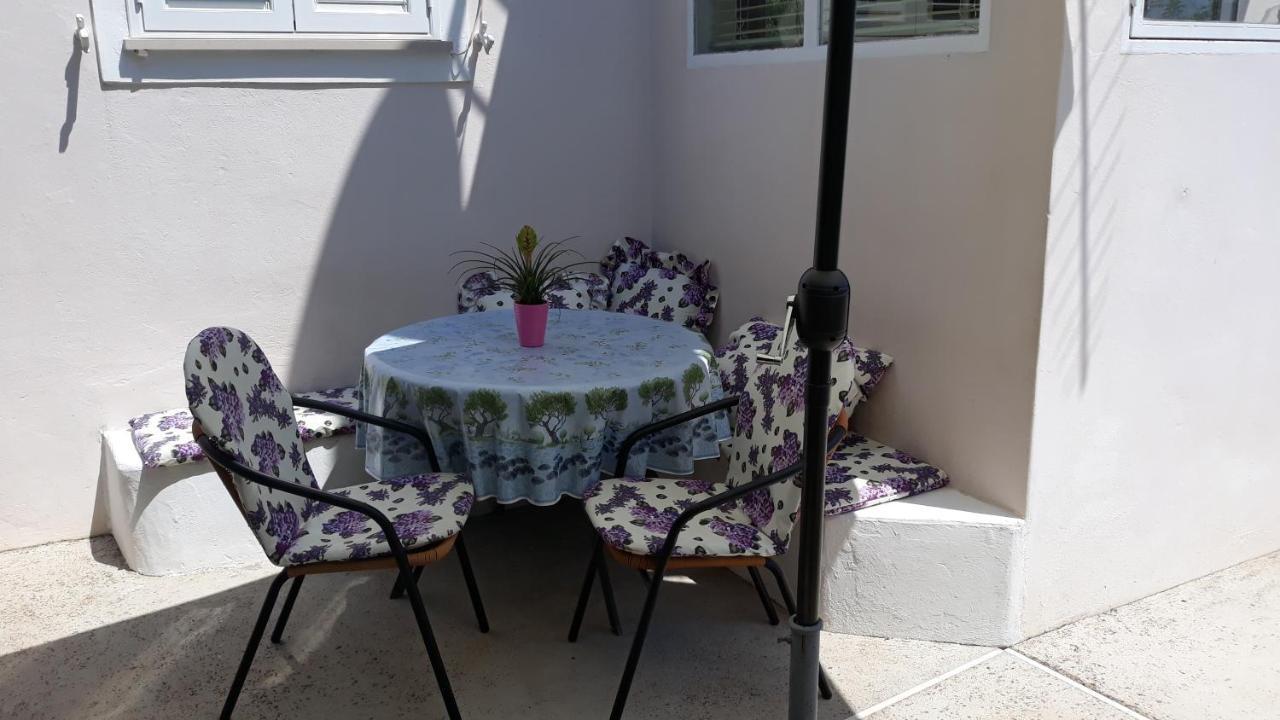 Mini Apartment Petra - Rooms Purple & Green With Kitchen And Garden Ντουμπρόβνικ Εξωτερικό φωτογραφία