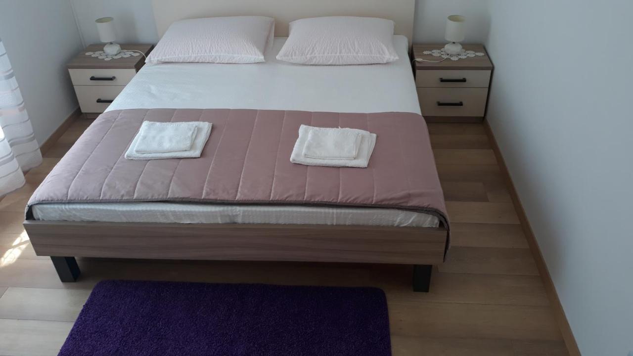 Mini Apartment Petra - Rooms Purple & Green With Kitchen And Garden Ντουμπρόβνικ Εξωτερικό φωτογραφία