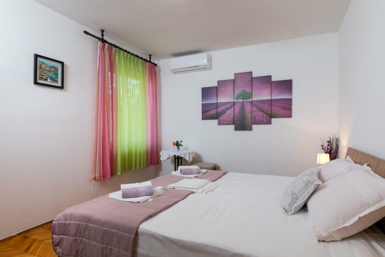 Mini Apartment Petra - Rooms Purple & Green With Kitchen And Garden Ντουμπρόβνικ Εξωτερικό φωτογραφία