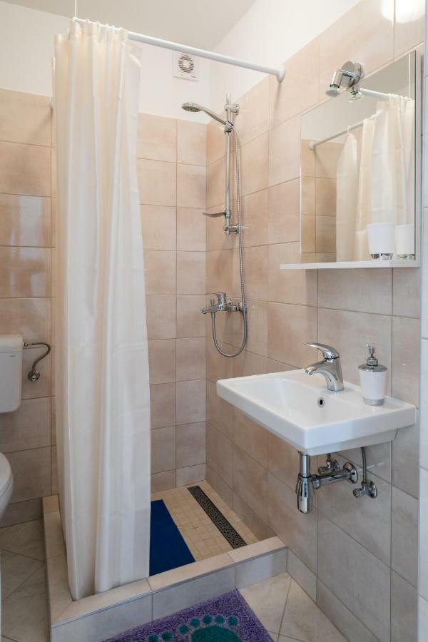 Mini Apartment Petra - Rooms Purple & Green With Kitchen And Garden Ντουμπρόβνικ Εξωτερικό φωτογραφία