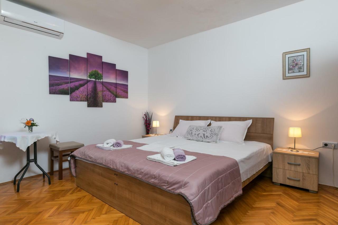 Mini Apartment Petra - Rooms Purple & Green With Kitchen And Garden Ντουμπρόβνικ Εξωτερικό φωτογραφία
