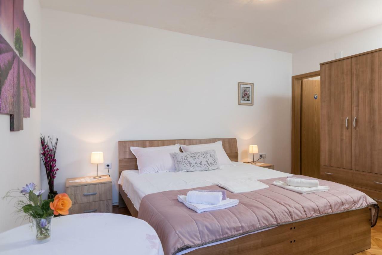 Mini Apartment Petra - Rooms Purple & Green With Kitchen And Garden Ντουμπρόβνικ Εξωτερικό φωτογραφία